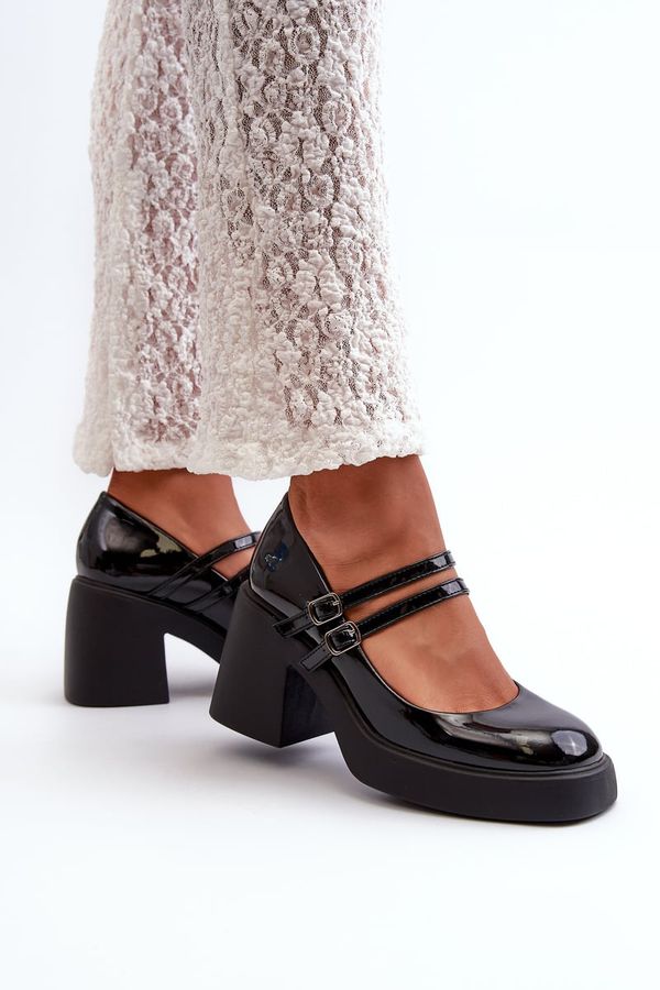 Kesi Black patented pumps with chunky heels from Halmina