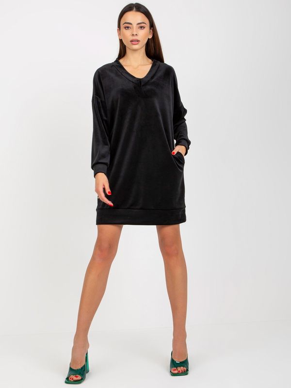 Fashionhunters Black velour dress with triangular neckline from RUE PARIS