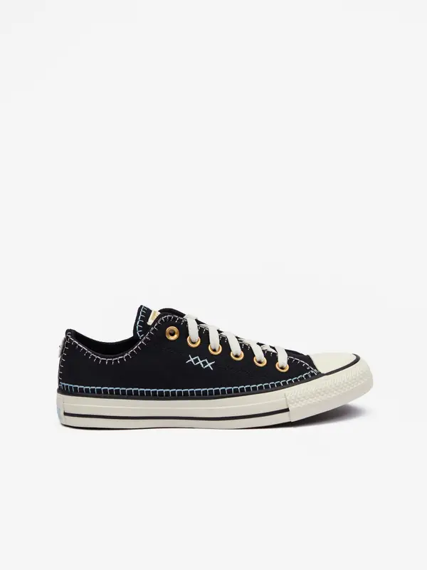 Converse Black Women's Converse Chuck Taylor All Star Sneakers