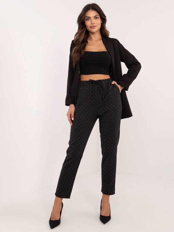 Fashionhunters Black women's trousers with appliqué