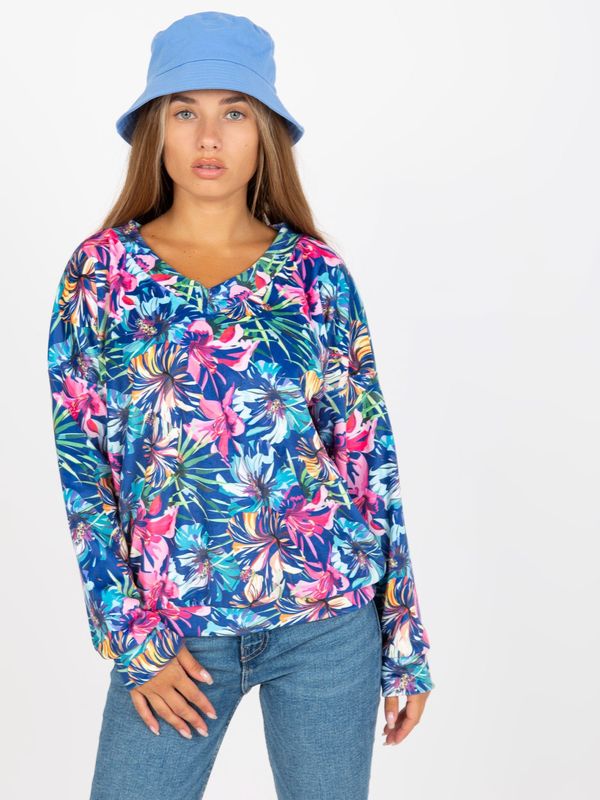 Fashionhunters Blue velvet blouse with print and neckline in V RUE PARIS