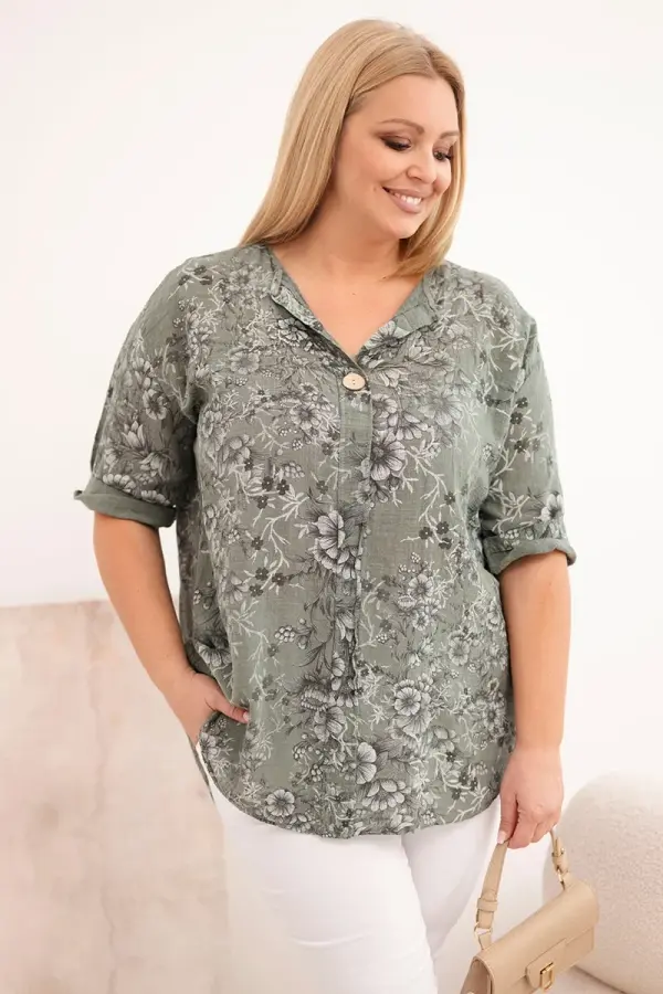 Kesi Włoski Bluza za večje postave s kratkimi rokavi in ​​okrasnim gumbom