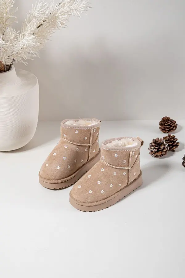 Boto Boto Children's snow boots decorated with flowers beige Gracina