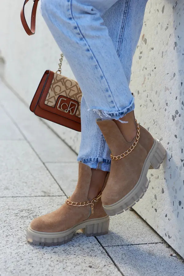 Boto Boto Fashionable Suede Booties With A Cut Camel Forget Me