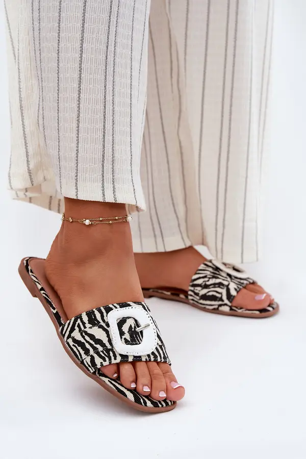 Boto Boto Flat Ladies Sandals With Decorative Buckle Zebra Clariola