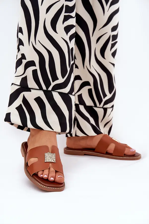 Boto Boto Flat Slippers With Cutouts And Decoration Camel Bohalis