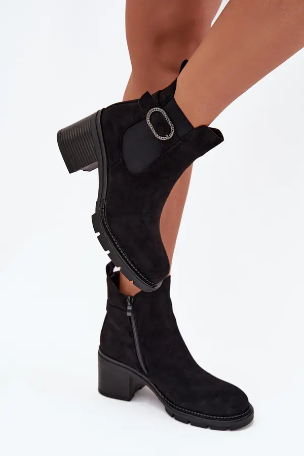 Boto Boto Insulated women's ankle boots with a decorative buckle black Melara
