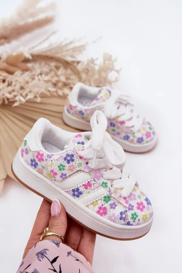 Boto Boto Shiny Girls Sports Shoes With Flowers White Tessina