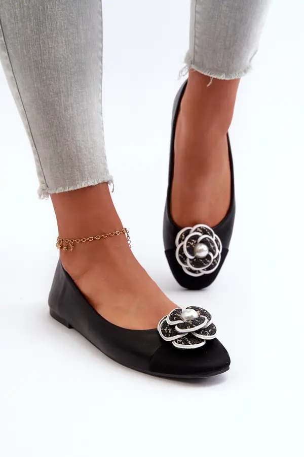 Boto Boto Women's Eco Leather Ballerina Flats with Decorative Detail Black Divinella