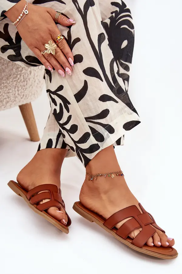 Boto Boto Women's sandals on flat heel Camel Mirona