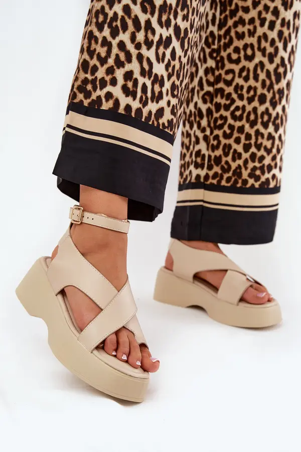 Boto Boto Women's sandals on platform and wedge eco leather beige Tenzorus