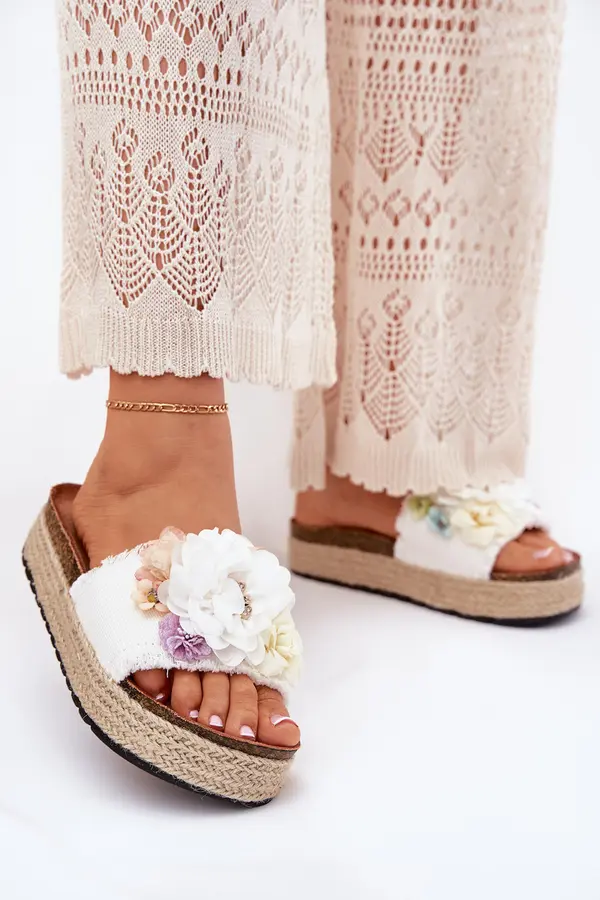 Boto Boto Women's sandals with flowers platform with weaving white Zenvanis
