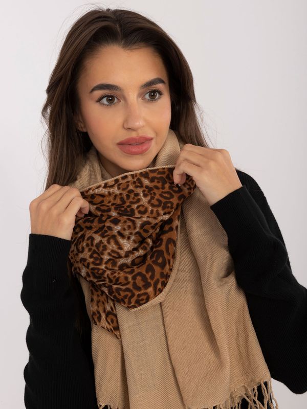 Fashionhunters Brown light women's scarf with viscose