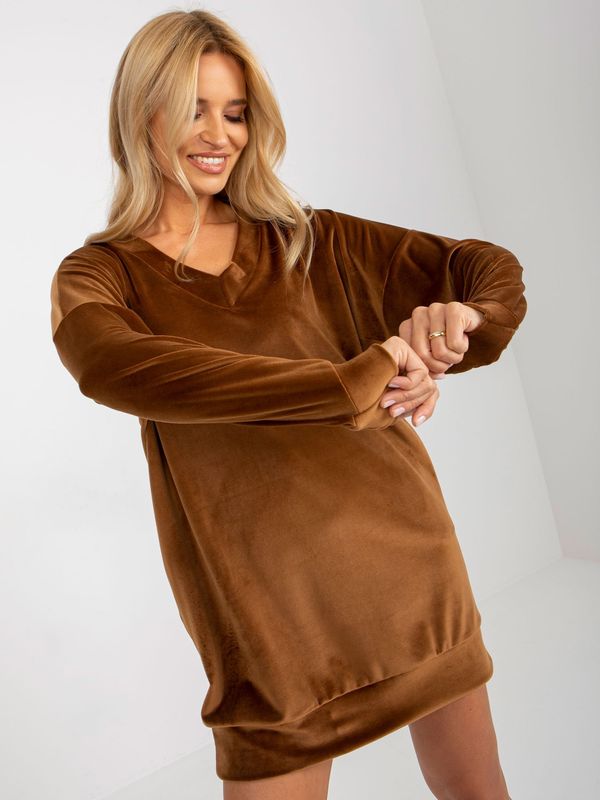 Fashionhunters Brown loose velour dress RUE PARIS with pockets