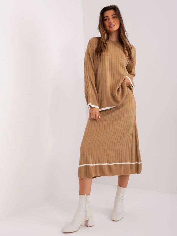 Fashionhunters Camel ribbed knitted set with skirt