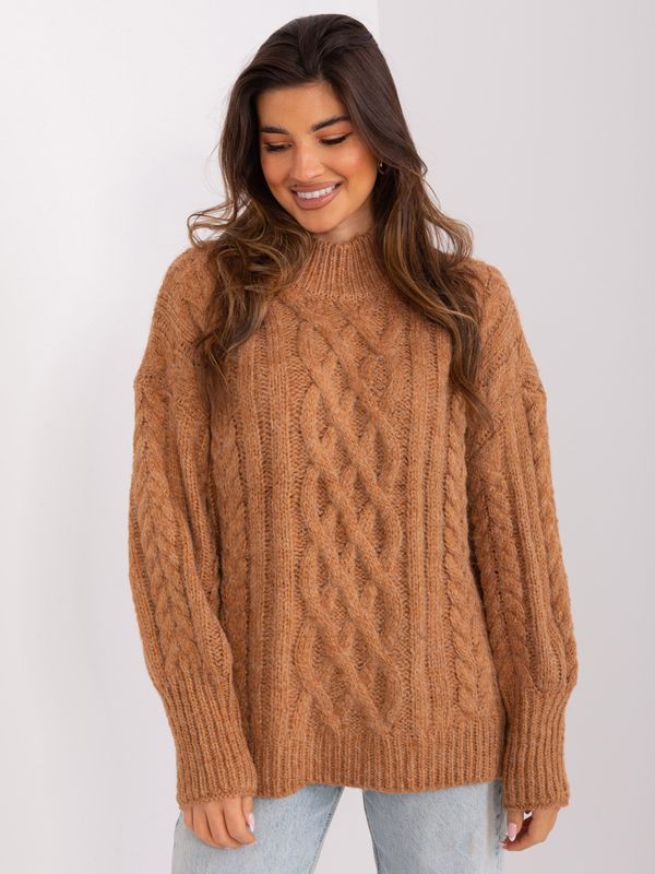 Fashionhunters Camel sweater with cables and cuffs