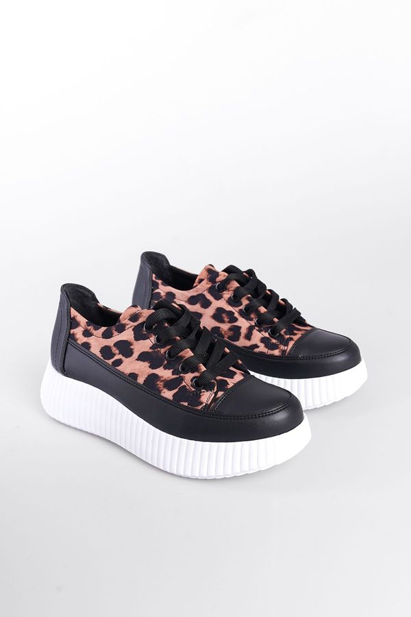 Capone Outfitters Capone Outfitters Capone Lace-Up Leopard Print Women's Sneakers