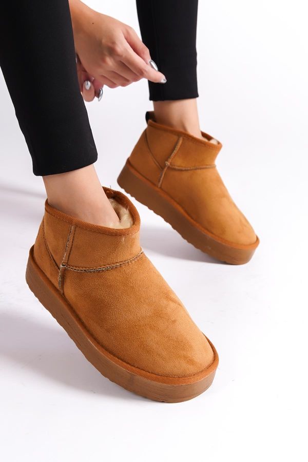 Capone Outfitters Capone Outfitters Thick Soled Round Toe Furry Inside Tan Suede Half Boots