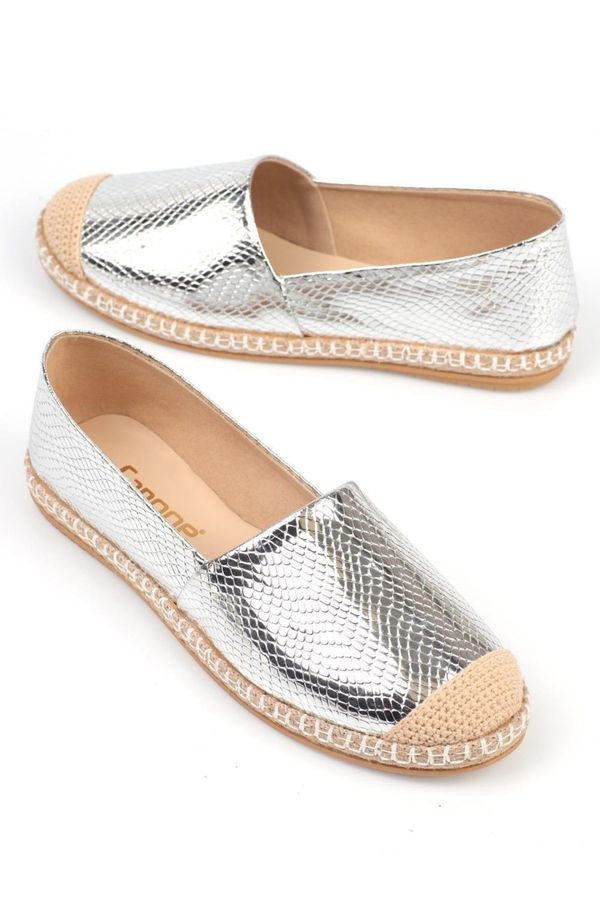 Capone Outfitters Capone Outfitters Women's Capone Silver Espadrilles