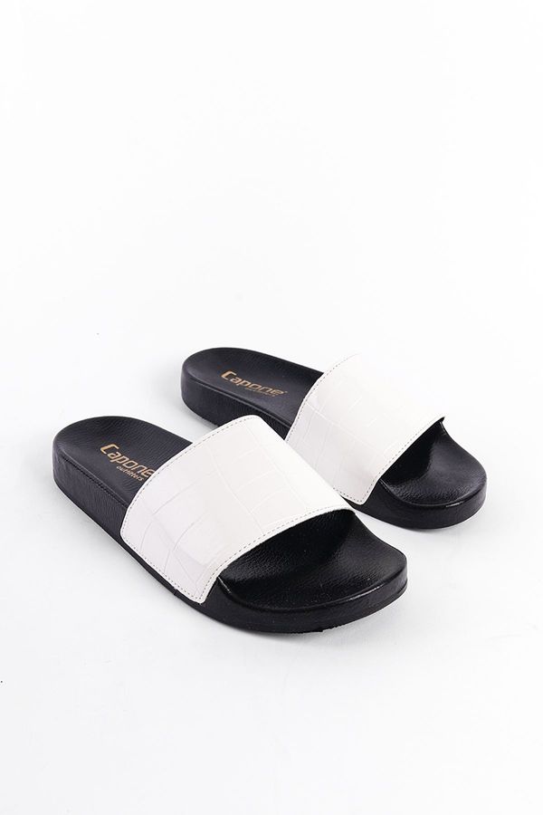 Capone Outfitters Capone Outfitters Women's Slippers