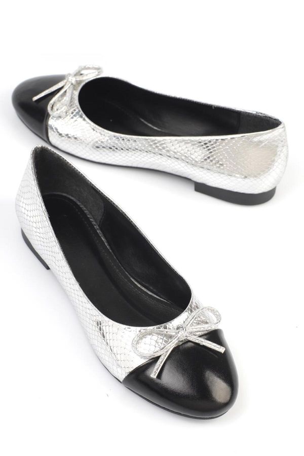 Capone Outfitters Capone Outfitters Women's Two Piece Round Toe Flats