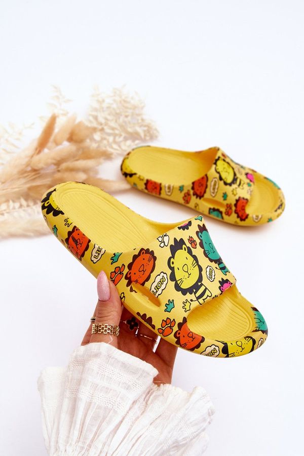 Kesi Children's lightweight foam slippers Lion Yellow Esther theme