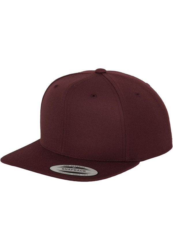 Flexfit Classic maroon-colored Snapback