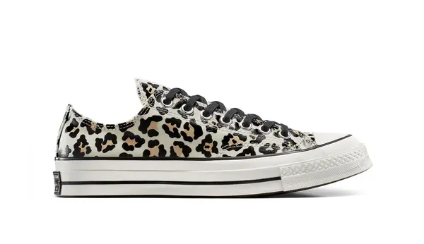 Converse Converse Chuck 70 superge, ki se svetijo v temi