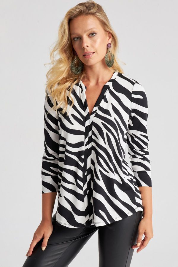 Cool & Sexy Cool & Sexy Women's Black and White V-Neck Zebra Patterned Blouse