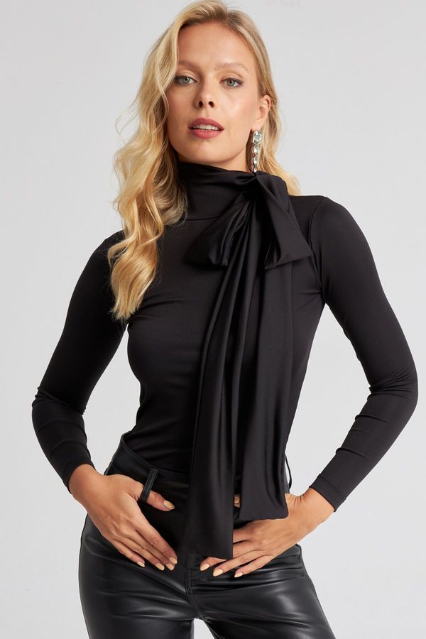 Cool & Sexy Cool & Sexy Women's Black Bow Blouse