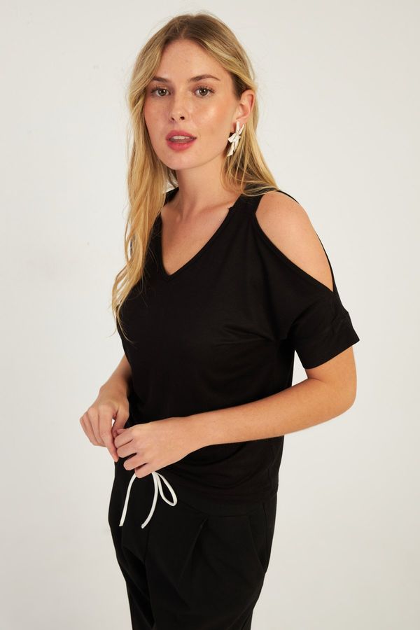 Cool & Sexy Cool & Sexy Women's Black Open Shoulder Blouse