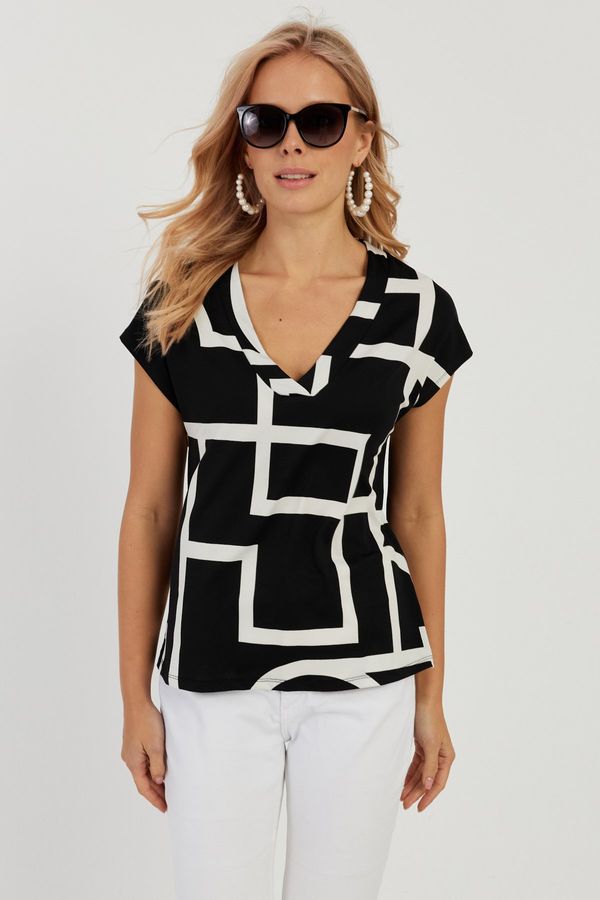 Cool & Sexy Cool & Sexy Women's Black V-Neck Patterned Blouse