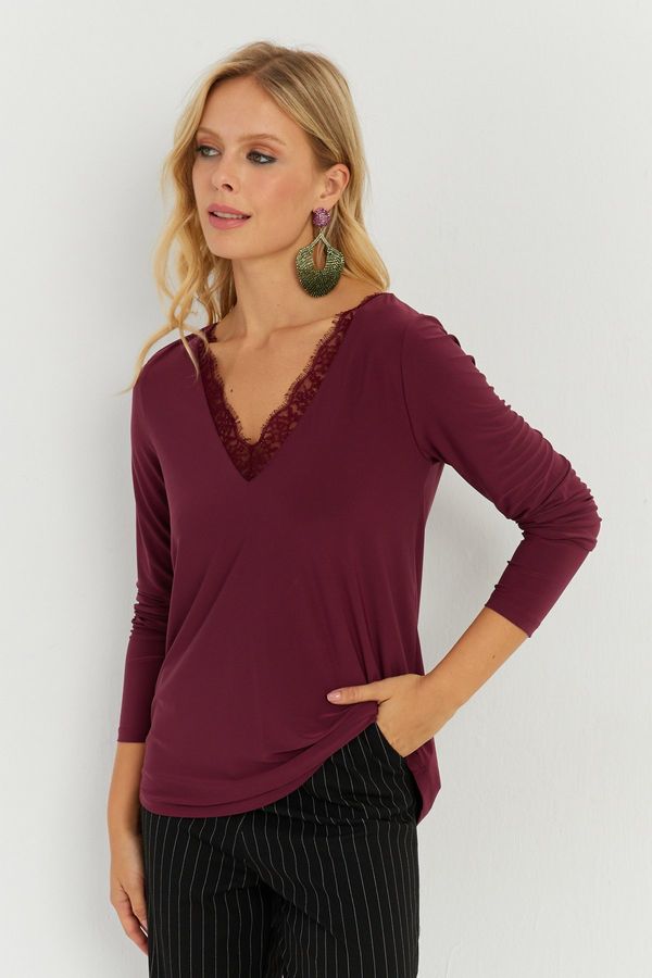 Cool & Sexy Cool & Sexy Women's Burgundy Lace Detailed Blouse