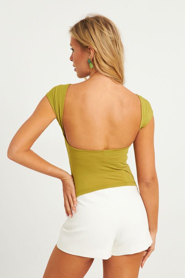 Cool & Sexy Cool & Sexy Women's Kiwi Backless Blouse