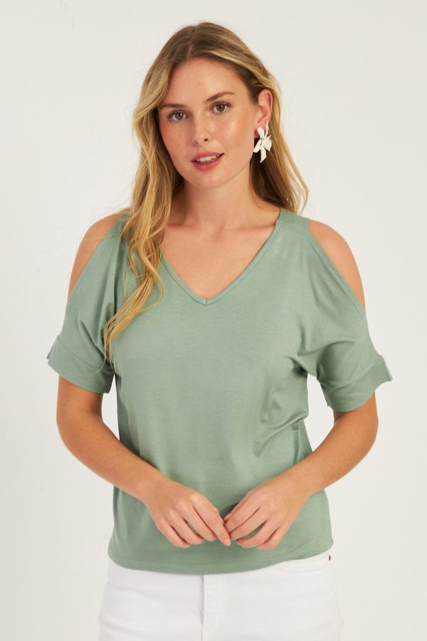 Cool & Sexy Cool & Sexy Women's Mint Cuffed Collar Blouse