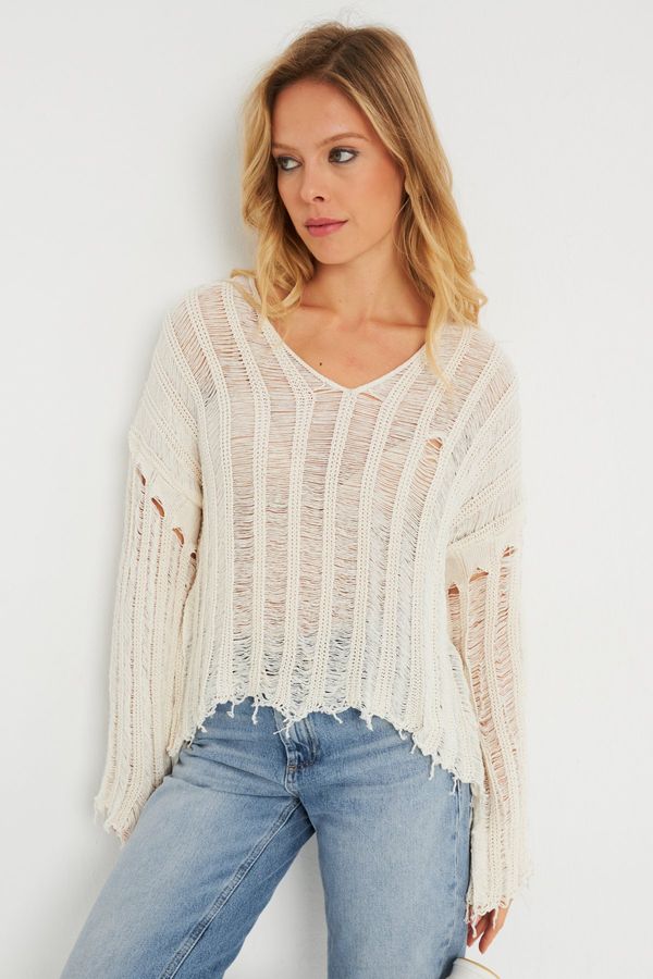 Cool & Sexy Cool & Sexy Women's Openwork Knitwear Blouse Stone YZ618