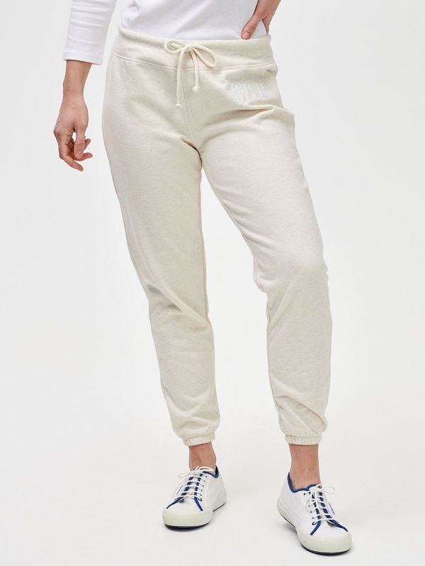 GAP Creamy women's cropped sweatpants GAP