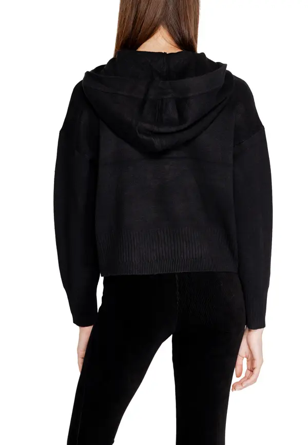 Vero Moda Črna jopa s kapuco Vero Moda