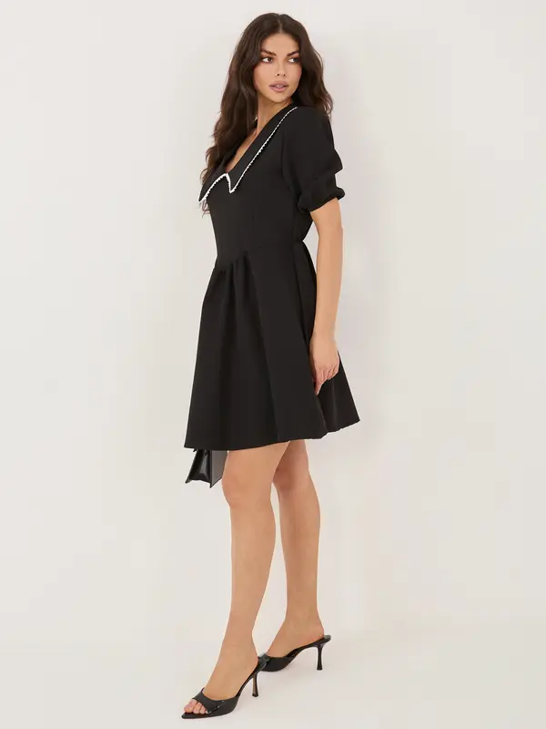 Italy Moda Črna mini obleka z dolgimi rokavi