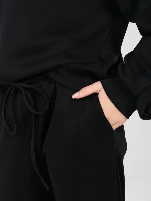 Italy Moda Črna trenirka