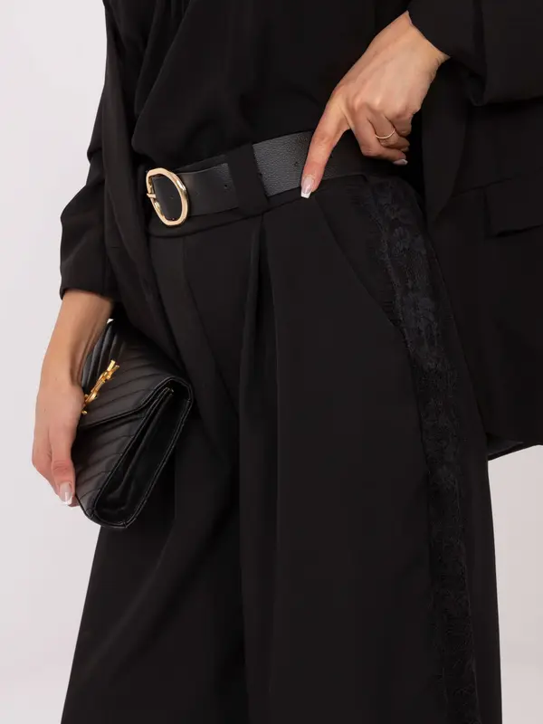 Italy Moda Črne poslovne hlače s čipko