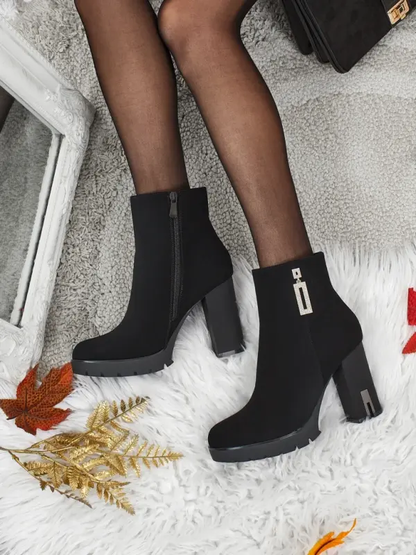 Resti Črni elegantni gležnjarji Resti Stella