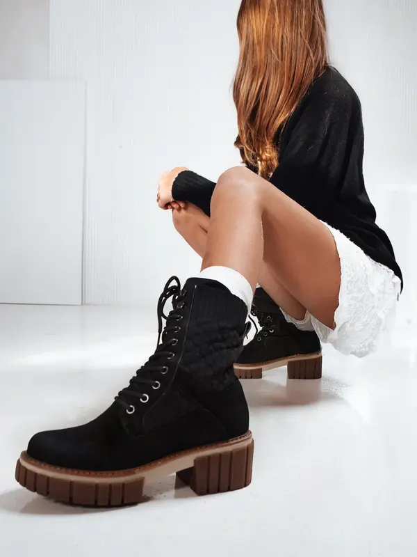 DStreet Črni gležnjarji z vezalkami