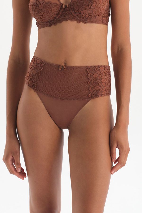 Dagi Dagi Brown Lace Detail High Waist Slip