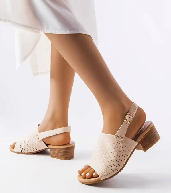 D/CEO D/CEO Black sandals on a block heel Millo