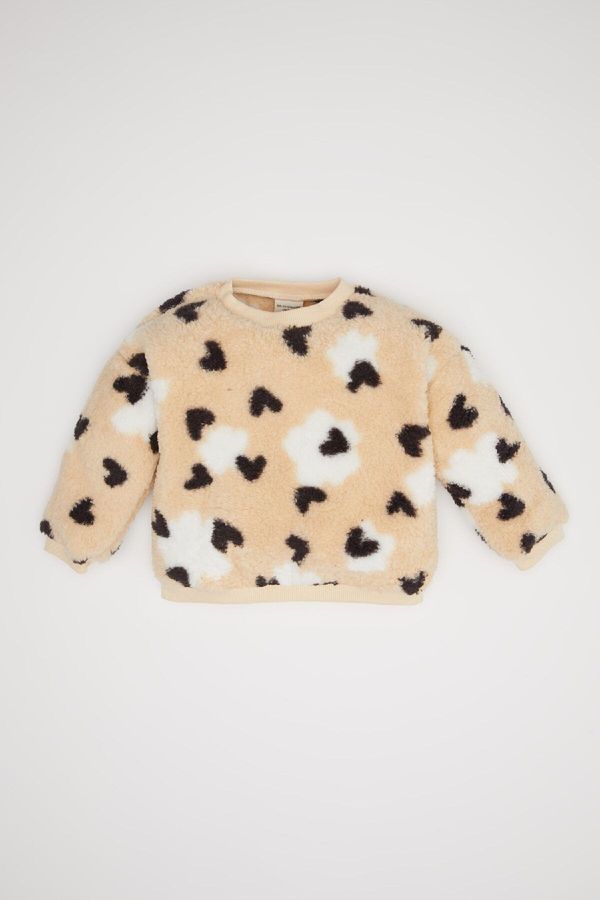 DEFACTO DEFACTO Baby Girl Regular Fit Crew Neck Heart Patterned Soft Furry Inside Welsoft Plush Sweatshirt D6196A5N