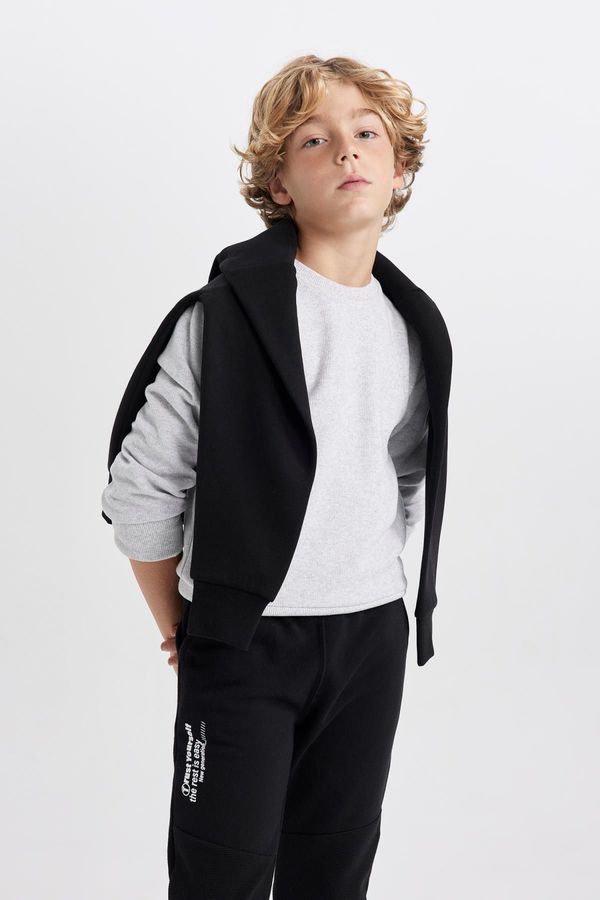 DEFACTO DEFACTO Boy's Crew Neck Thessaloniki Fabric Basic Sweatshirt