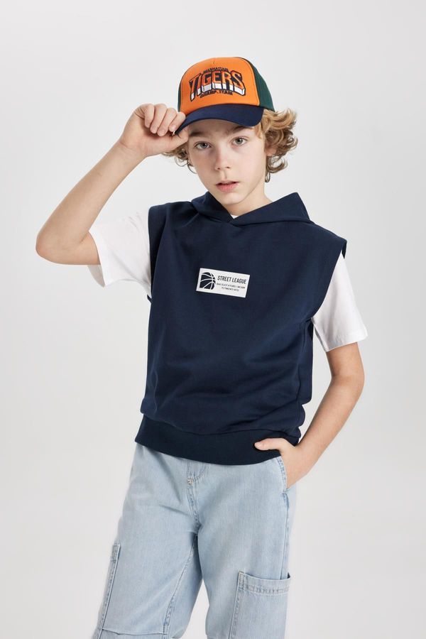 DEFACTO DEFACTO Boy's Hooded Printed Vest