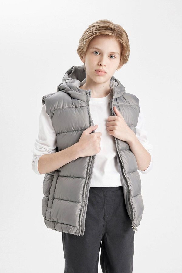 DEFACTO DEFACTO Boy's Water Repellent Hooded Puffer Vest