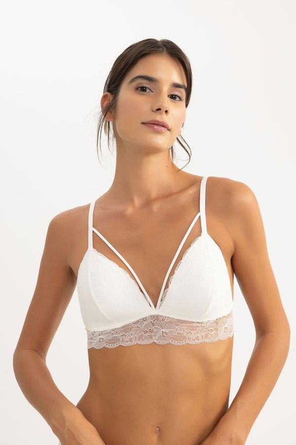 DEFACTO DEFACTO Fall In Love Lace Bra